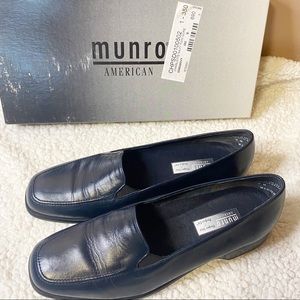 Munro American Charlotte Navy Leather Loafers - Size 8M